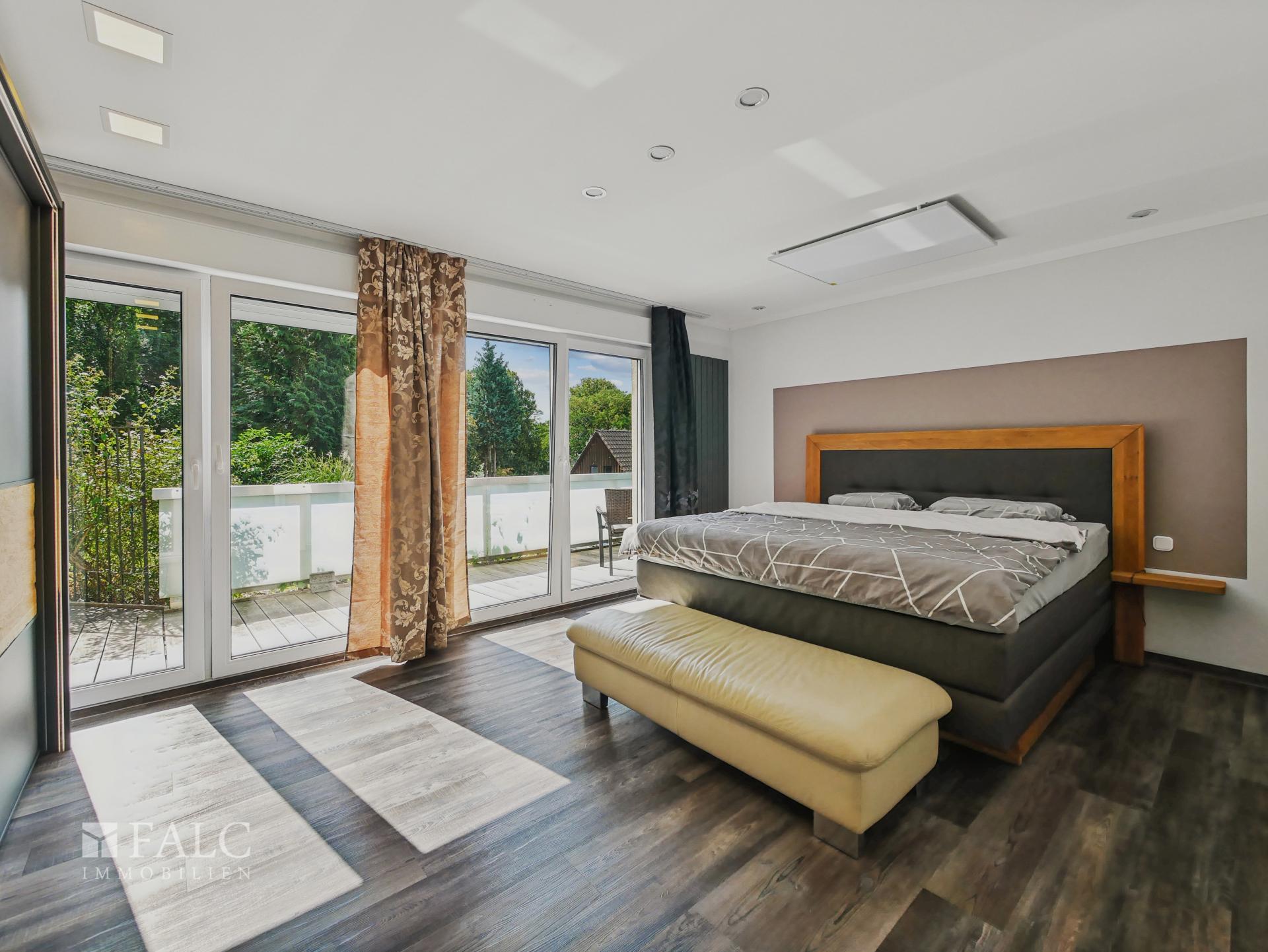 Schlafzimmer-Zugang Balkon/Garten